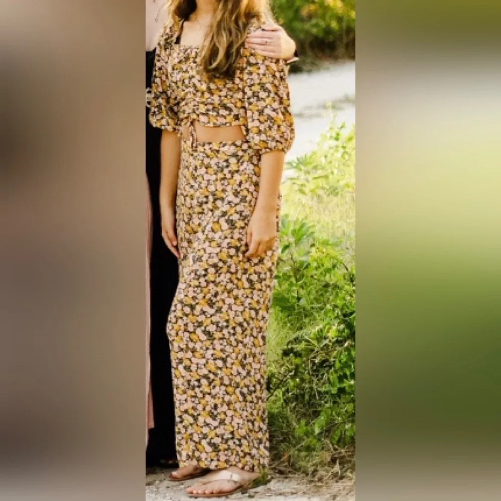 2 piece AEO Floral Flowy Pants and Crop Top XS - Picture 1 of 3
